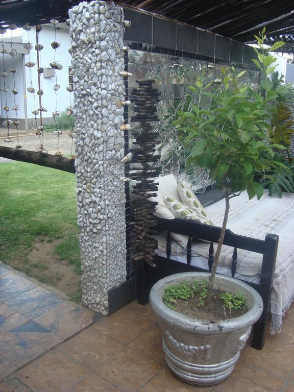 44 On Ennis Guest Lodge And Restaurant - No Load Sheddding Ermelo Ngoại thất bức ảnh