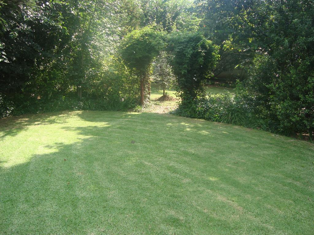 44 On Ennis Guest Lodge And Restaurant - No Load Sheddding Ermelo Ngoại thất bức ảnh