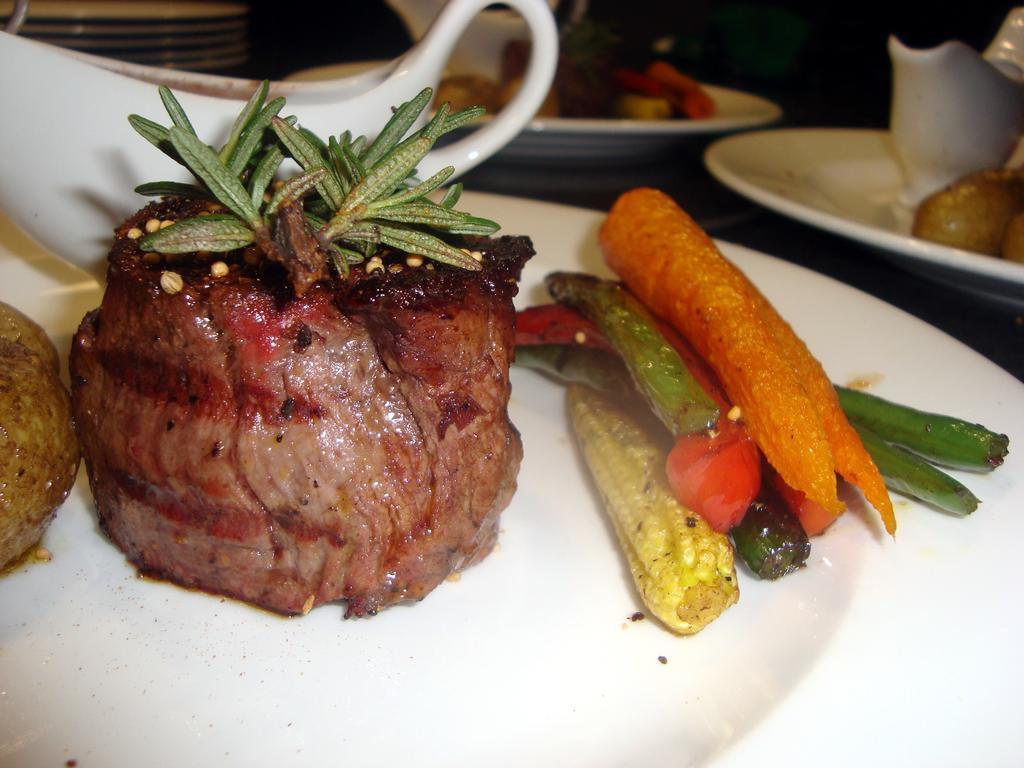 44 On Ennis Guest Lodge And Restaurant - No Load Sheddding Ermelo Ngoại thất bức ảnh